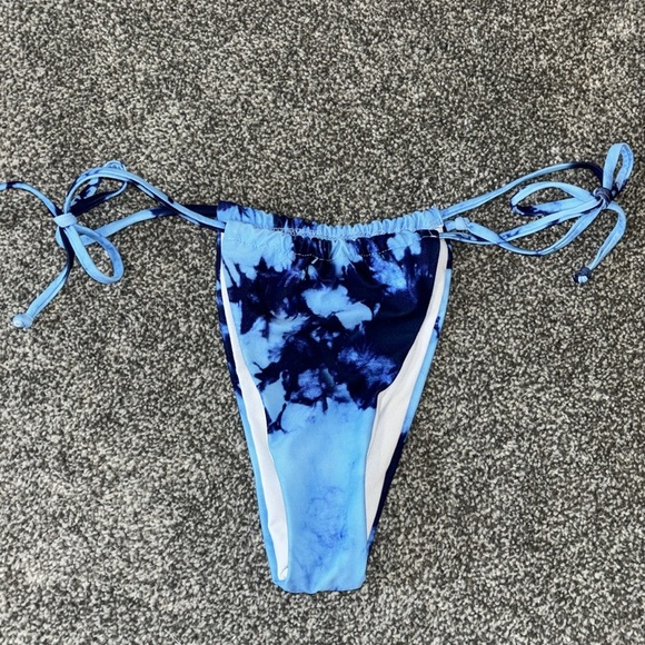 Blue and light blue bathing swim suit set. Top medium bottom large string ties - Picture 8 of 11